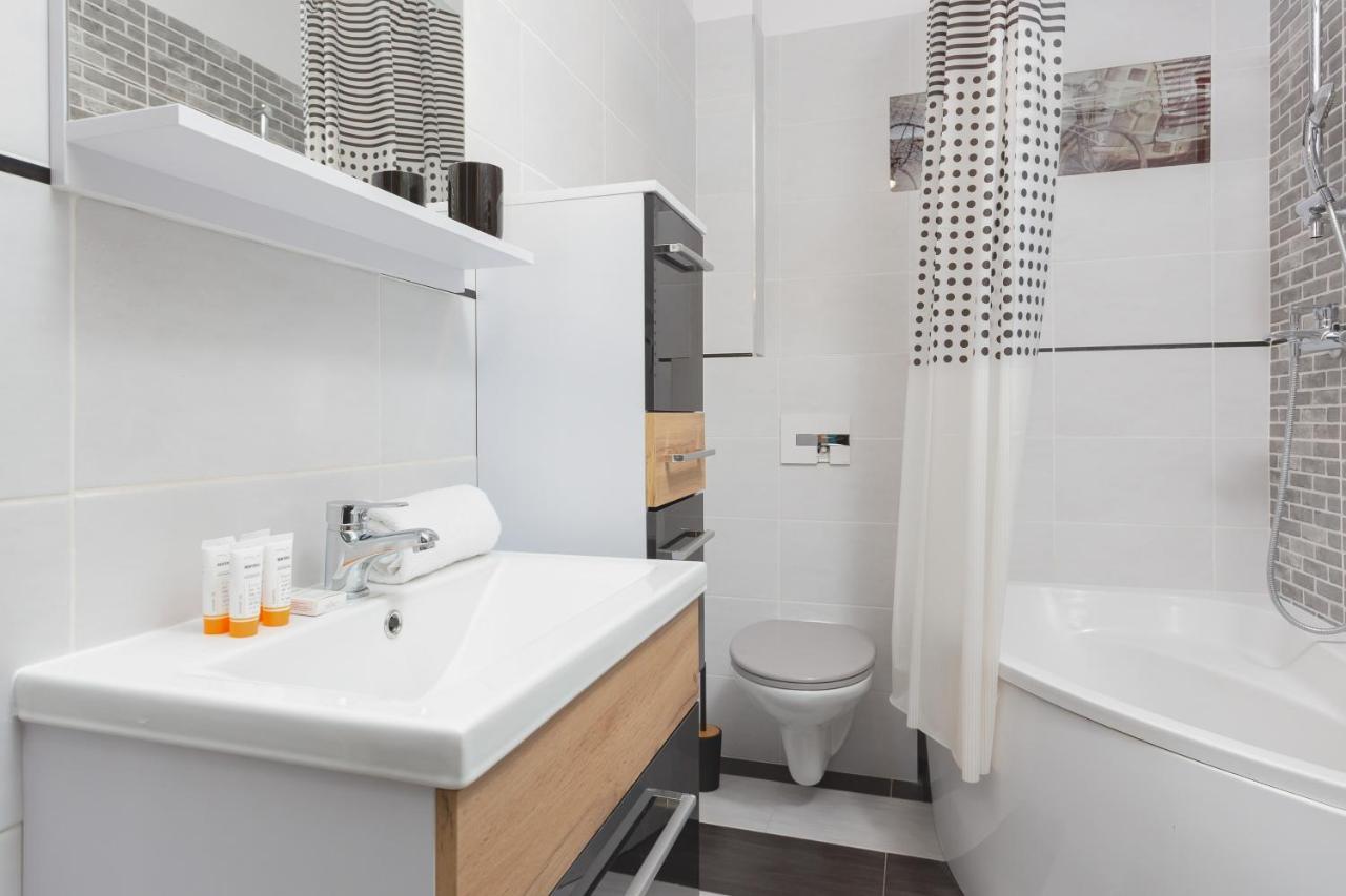 Apartment Na Zakolu Wisly By Noclegi Renters Cracóvia Exterior foto